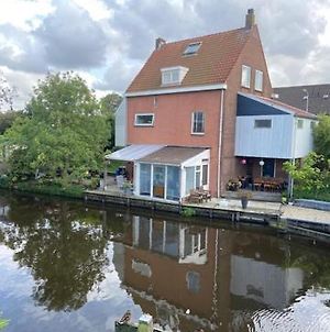 Characteristic Detached House Next To Water Apartment Zaandam Exterior photo