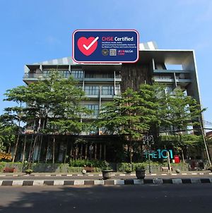 The 1O1 Bandung Dago Hotel Exterior photo