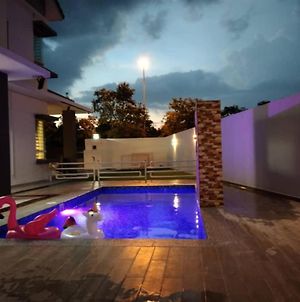 Villa With Private Pool And Sauna @ Nilai Exterior photo