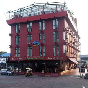 Aldy Hotel Stadhuys Malacca Exterior photo