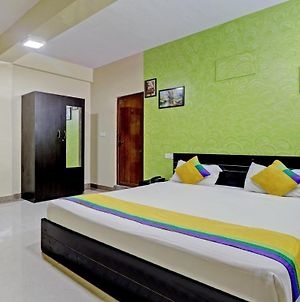 Itsy By Treebo - Hotel Palm Emirates Bangalore Exterior photo