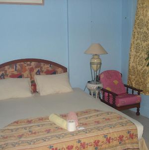 Casavilla Travellers Lodge Kuala Lumpur Room photo