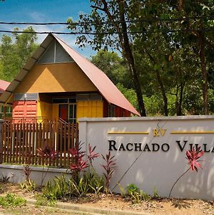 Rachado Villas Kampong Si Ginting Exterior photo