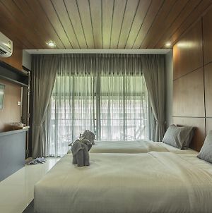 The Breeze Hotel Koh Lipe Room photo