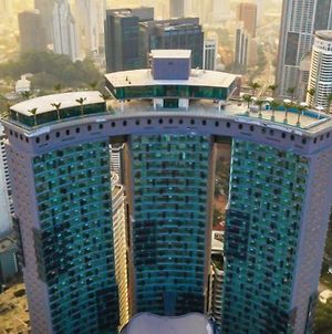 Sky Suites With Klcc Twin Tower View By Istay Kuala Lumpur Exterior photo