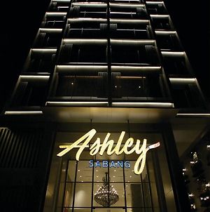Ashley Sabang Jakarta Hotel Exterior photo