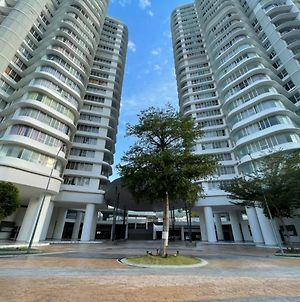 Pines Retreat By Green Beverly Hills Nilai Apartment Exterior photo