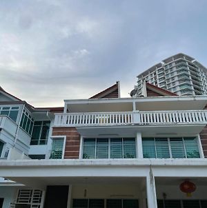 Simfonia Inn Tanjung Tokong Exterior photo