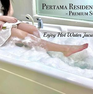 Private Jacuzzi Staycation At Kl City 1819 Kuala Lumpur Exterior photo