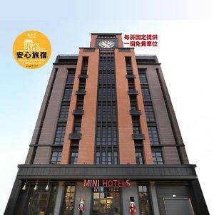 Mini Hotels Taichung Exterior photo