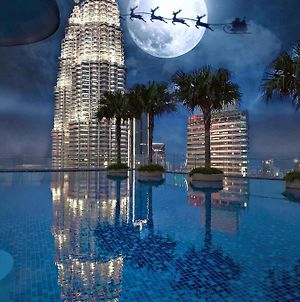 Sky Suites Klcc By Like Home Kuala Lumpur Exterior photo