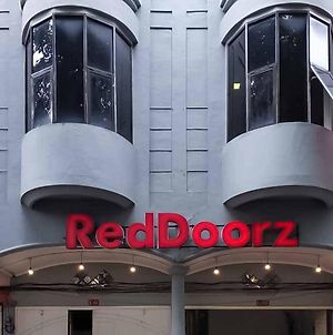 Reddoorz At Jalan Asia Medan Hotel Exterior photo