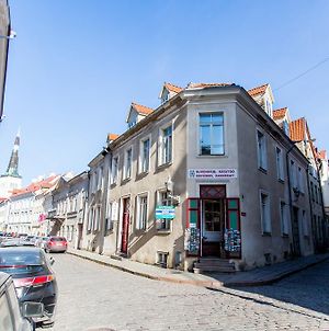 Old Town Hostel Alur Tallinn Exterior photo