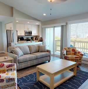 Ah-K239 Newly Remodeled Second Floor Condo With Bay View, Shared Pool Port Aransas Exterior photo