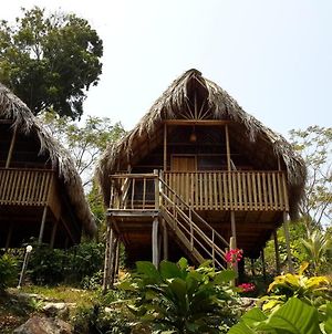 Island Palace Bungalows Resort Pulau Koh Rong Exterior photo