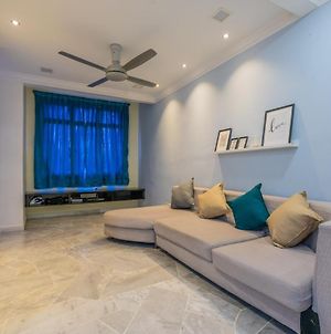 Spacious 3-Bedroom With Pool For 6 - Subang Jaya Exterior photo