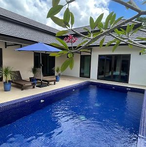 Charis Pool Villa 2 - 3 Bedroom With Private Pool Bentong Exterior photo