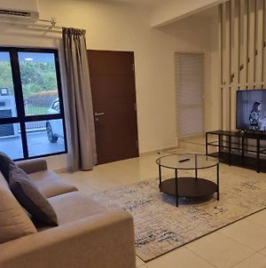 Modern 4Br Double Storey @ Setia Alam Villa Shah Alam Exterior photo