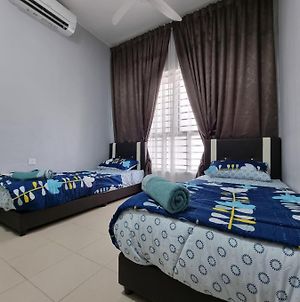 3R2B Entire Apartment Air-Conditioned By Wnz Home Putrajaya For Islamic Guests Only Exterior photo