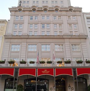 Astor Crowne Plaza Hotel New Orleans Exterior photo