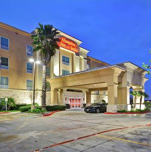 Hampton Inn & Suites San Antonio/Northeast I-35 Exterior photo