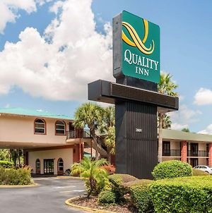 Quality Inn & Suites Orlando Airport Exterior photo