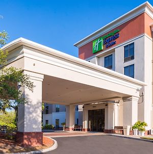 Holiday Inn Express & Suites Tampa-Anderson Rd/Veterans Exp Exterior photo