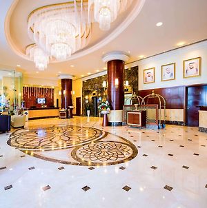 Majlis Grand Mercure Residence Abu Dhabi Exterior photo