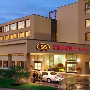Crowne Plaza Hotel Indianapolis Airport, An Ihg Hotel Exterior photo