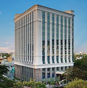 Ramada Plaza By Wyndham Chennai Exterior photo