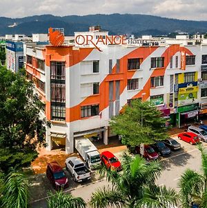 1 Orange Hotel Sungai Buloh Kuala Lumpur Exterior photo