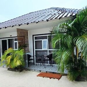 White Sand Ark Resort Pulau Koh Rong Exterior photo