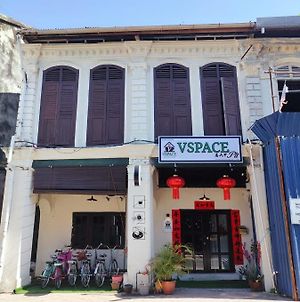 Vspace Capsule Guesthouse & Cafe 太空胶囊旅馆 Malacca Exterior photo