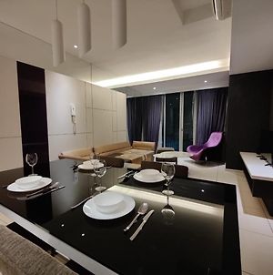 Mulberry Verve Suites Kl Mid Valley 5Pax 2 Bedroom Kuala Lumpur Exterior photo