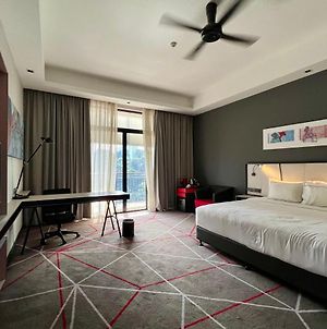 The Red Apartment Kuala Lumpur Exterior photo