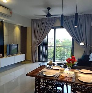 Id Design Greenview Balcony Near To Subang Airport Apartment Shah Alam Exterior photo