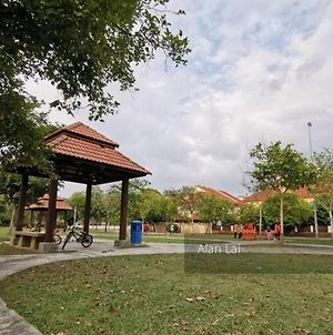 Bandar Nusaputra Puchong Selangor Villa Exterior photo