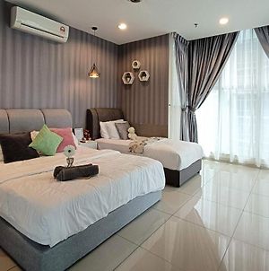 Modern Luxury Studio Apartment Kuala Lumpur Exterior photo