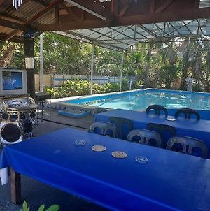 Spacious 4Br Hotspring Resort In Pansol Calamba  Exterior photo