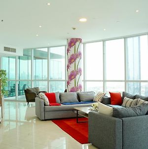 Luxurious Penthouses Apartment Dubai Exterior photo