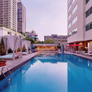 Mercure Bangkok Sukhumvit 11 Hotel Exterior photo