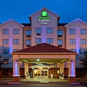 Holiday Inn Express Hotel & Suites Indianapolis - East, An Ihg Hotel Exterior photo