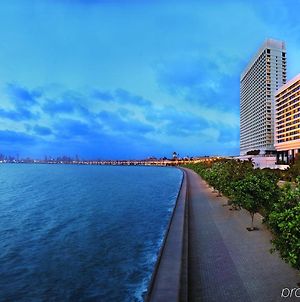The Oberoi Mumbai Hotel Exterior photo