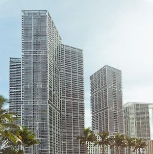 Sky City Apartments At Brickell Bay Miami Exterior photo