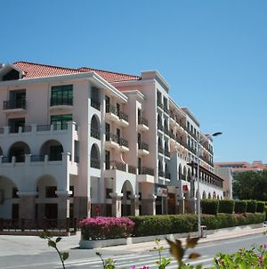 Bao Hong Hotel Sanya Exterior photo