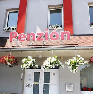 Guest House Penzion Fortuna Tvrdosin Exterior photo