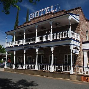 Jamestown Hotel Room photo