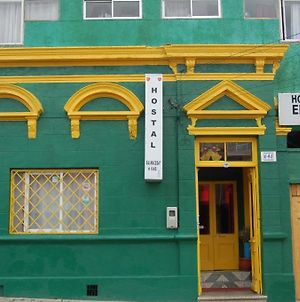 Hostal El Mirador Punta Arenas Exterior photo