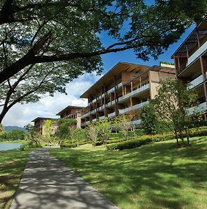 Atta Lakeside Resort Suite - Sha Plus Certified Mu Si Exterior photo
