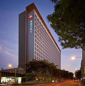 Ibis Singapore On Bencoolen Hotel Exterior photo